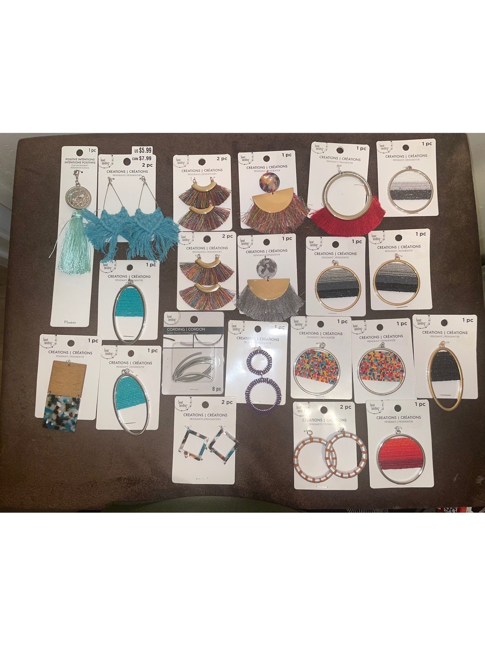Bead Landing Pendant Lot 21 packs
